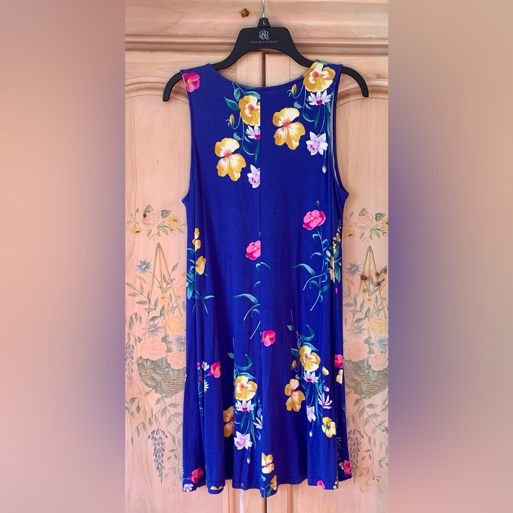 Floral swing dress by Old Navy - Picture 2 of 3